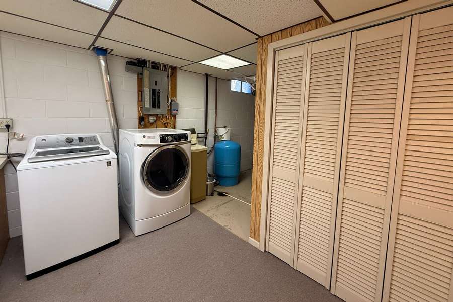 laundry room3.jpg